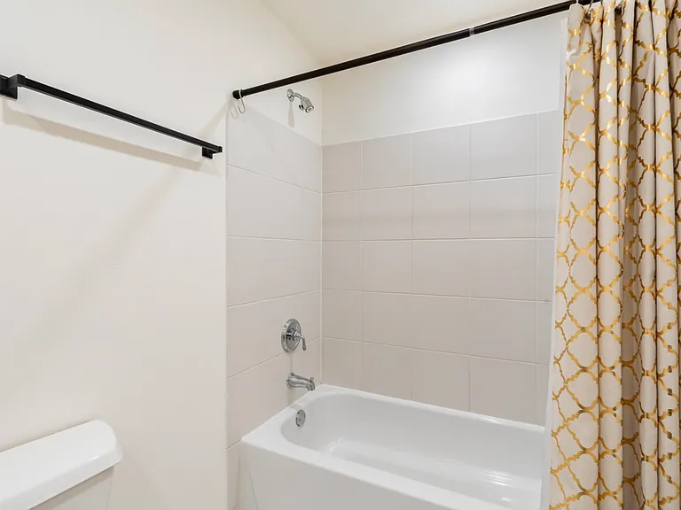 758 N Larrabee St #617 — Photo 15