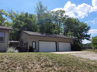 29537 Waters Edge Rd, Lincoln, MO 65338