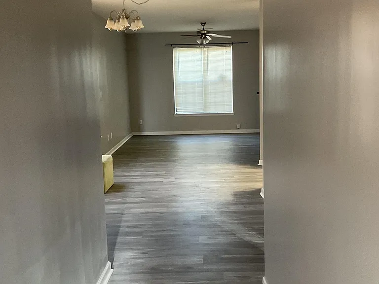 2251 Nicole Dr — Photo 3