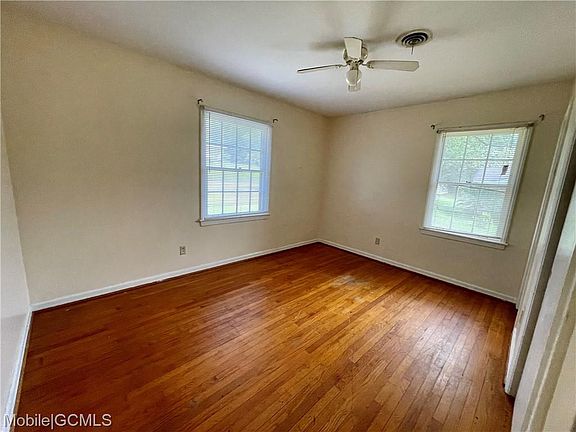 5th image of 4159 Winchester Dr