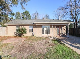 200 Bert Cir, Gulfport, MS 39503