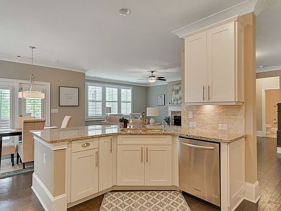5th image of 3478 Brookleigh Ln