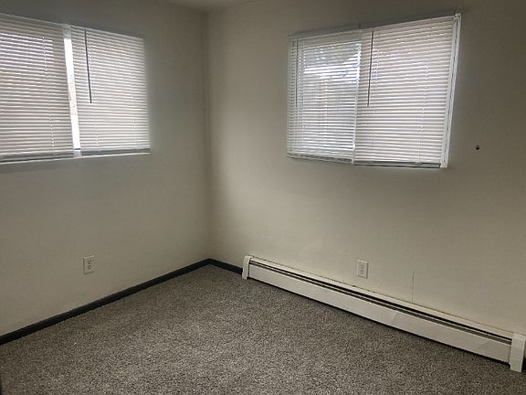 3rd image of 724 Butternut Dr