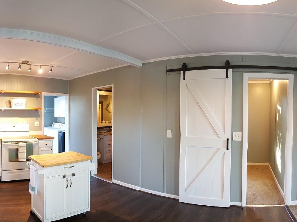 Kitchen & Interior