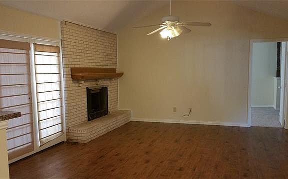 5th image of 301 Fieldside Dr