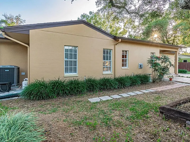3705 W Barcelona St — Photo 19
