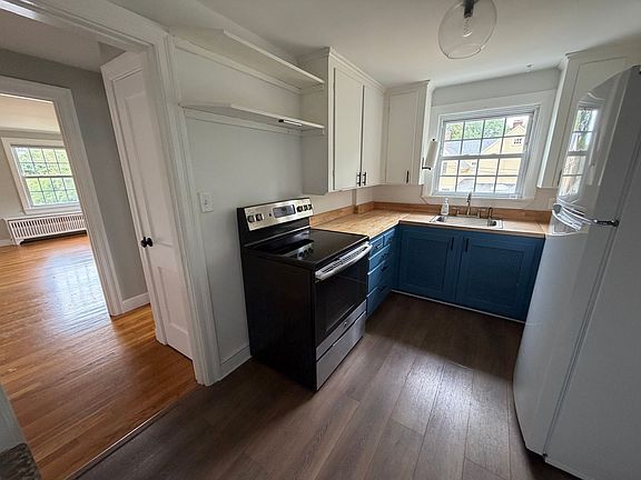 5th image of 6 Church St APT 2