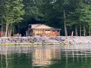 100 Lockhaven Beach Rd, Oswego, NY 13126