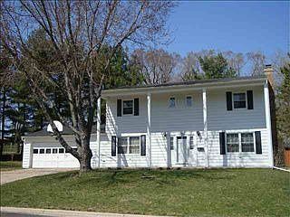5th image of 706 Elm Dr