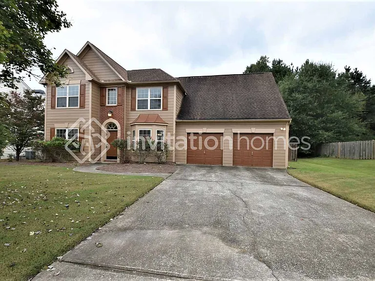 380 Running Fawn Dr — Photo 1