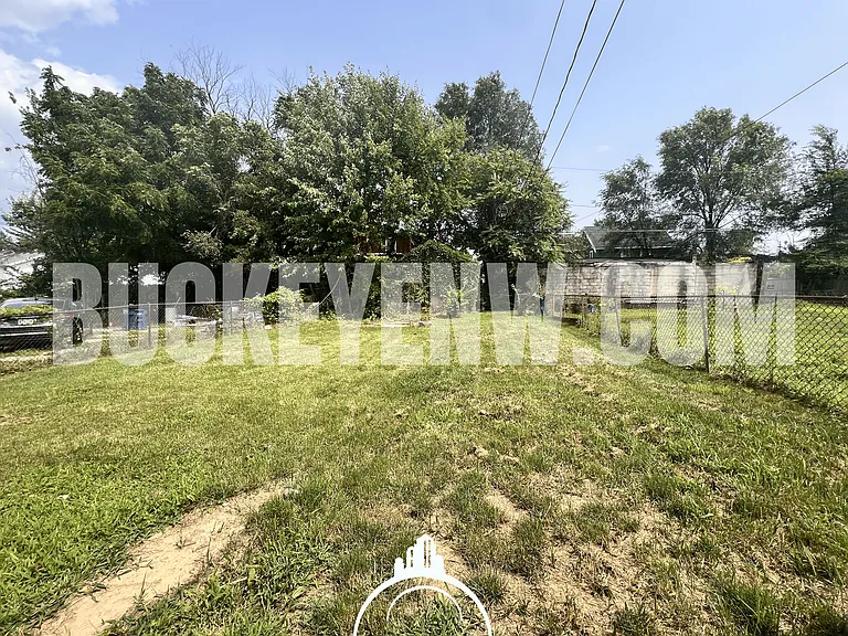 3396 Glenwood Ave — Photo 2