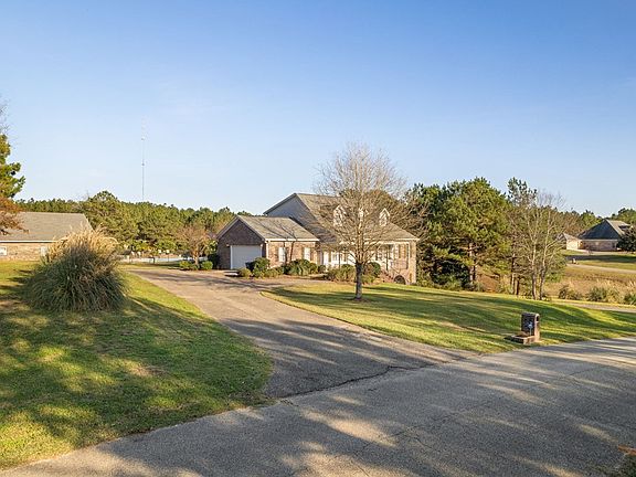 2nd image of 19 West Cir