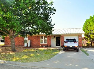 1 Alston Cir, Sweetwater, TX 79556