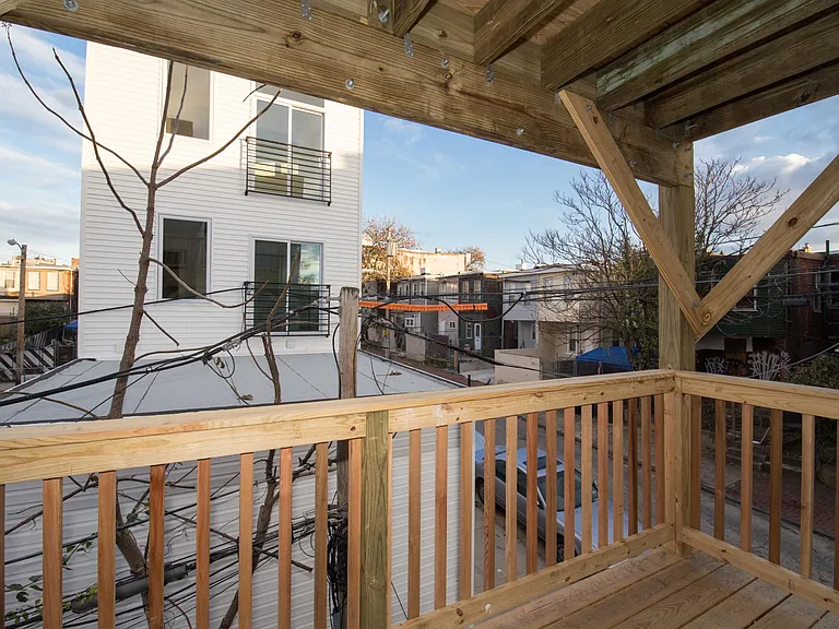 1223 N 30th St #B — Photo 8
