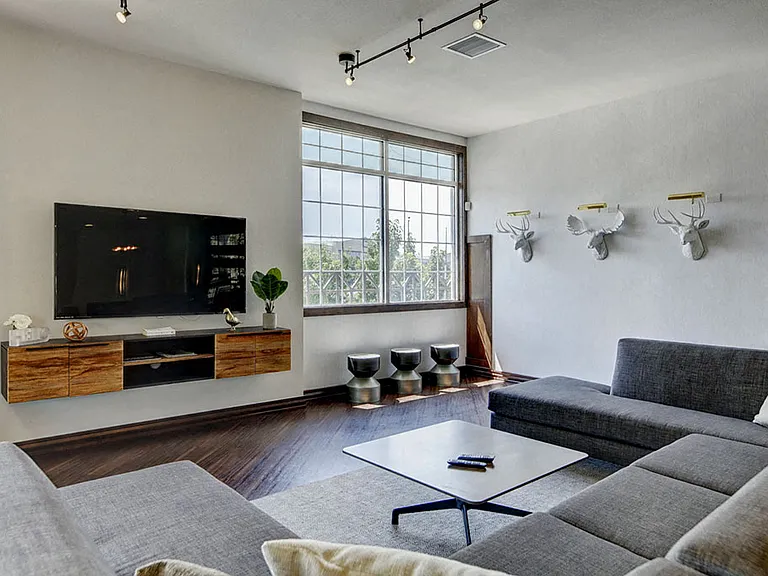 Community Clubhouse & Coworking Lounge