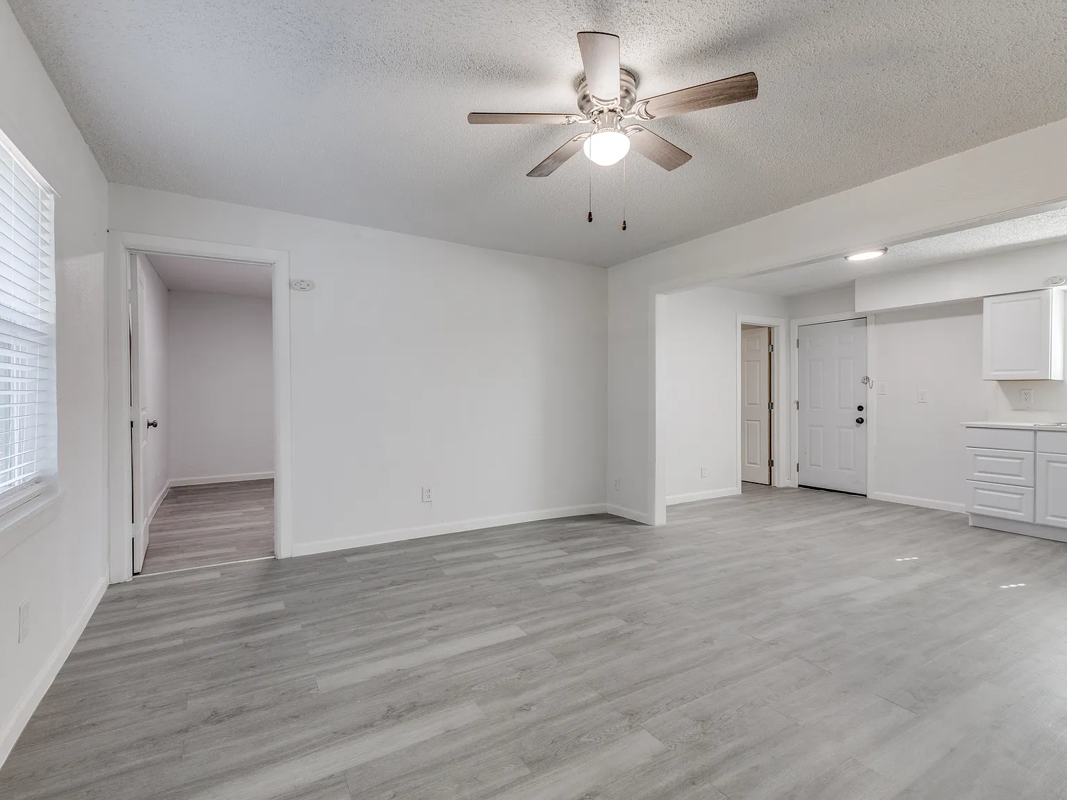 4 bed, 1312 sqft, $2,150 — Photo 3