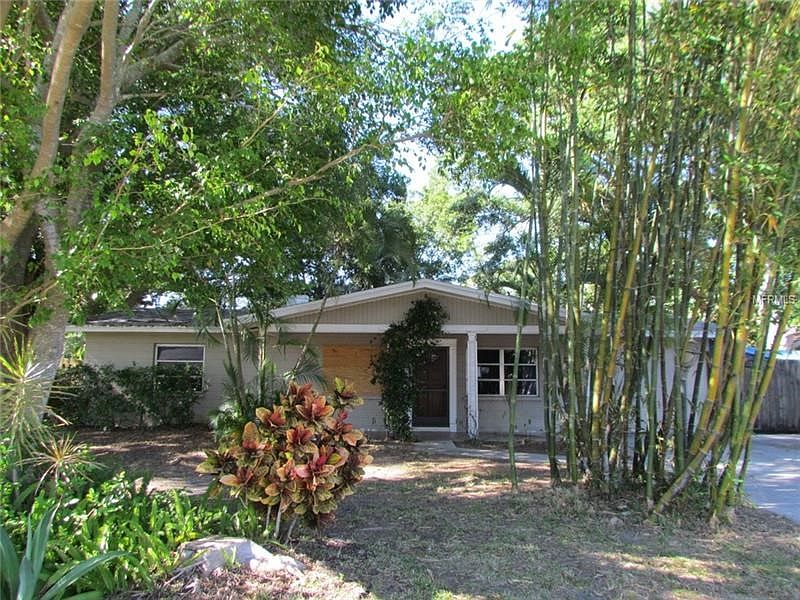 1st image of 1216 Laurel Ave