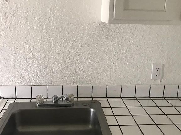 4th image of 19829 Kendall Dr APT 2