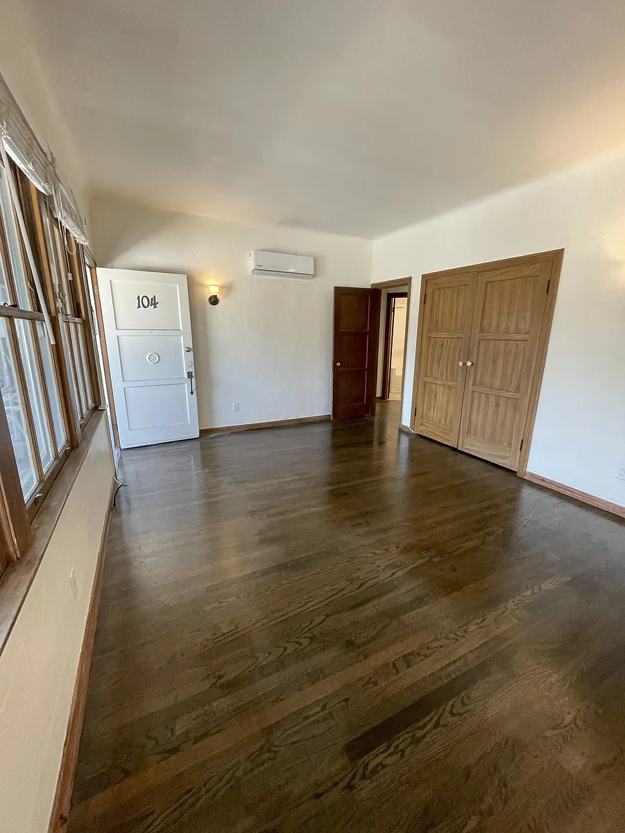 Building Photo - 384 Tremont Ave #104