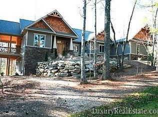 176 Chattooga Run, Hendersonville, NC 28739