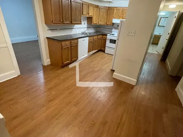33 Lancaster Ter, Brookline, MA