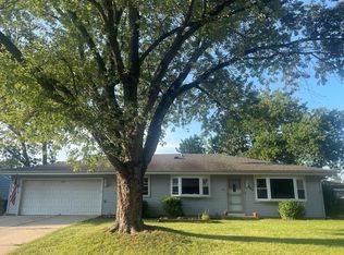 389 Keystone Dr, Valparaiso, IN 46385