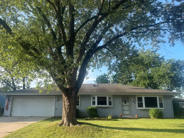 389 Keystone Dr, Valparaiso, IN 46385