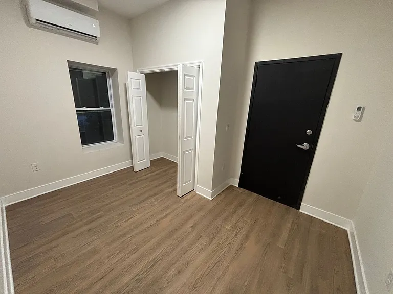 1033 E Hamilton St #3 — Photo 6