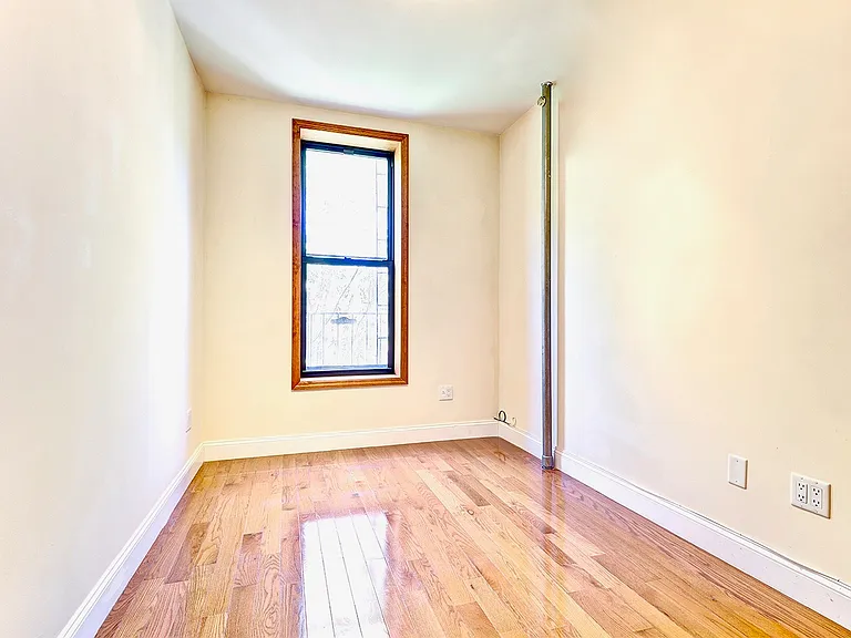 160 Sherman Ave #45 — Photo 1