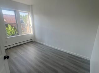 378 Park Ave #21, East Orange, NJ 07017