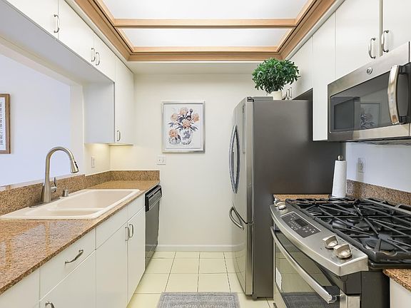 2nd image of 600 Deer Valley Road #3E