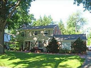 1st image of 967 N Glenhurst Dr