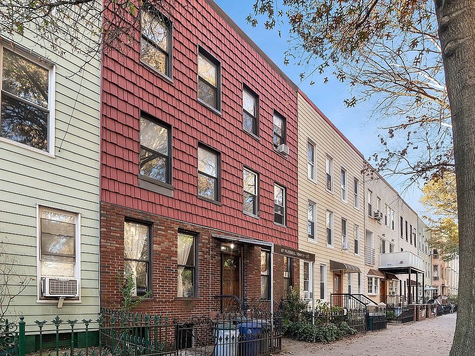 2nd image of 87 Russell St