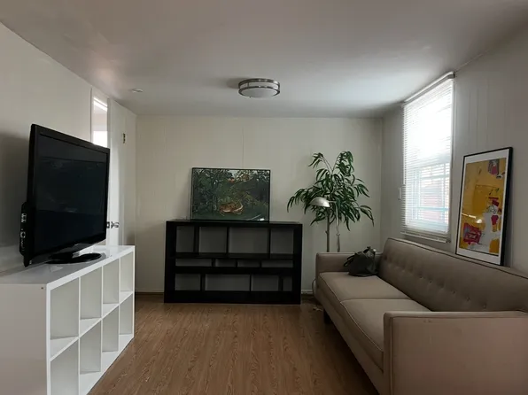 113 N Parkwood Ave, Pasadena, CA 91107