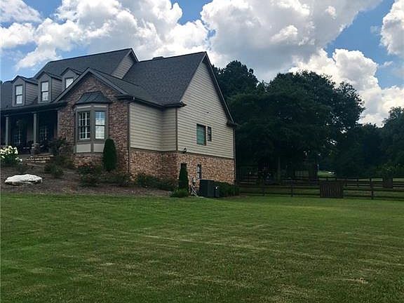2nd image of 608 Creekbank Ct