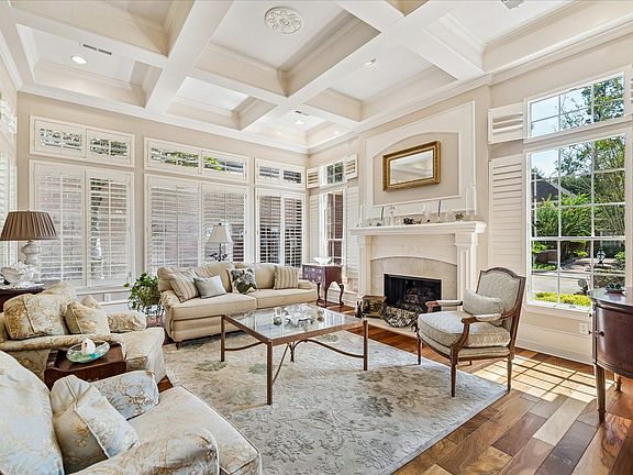 4th image of 3419 Kingsway Ct