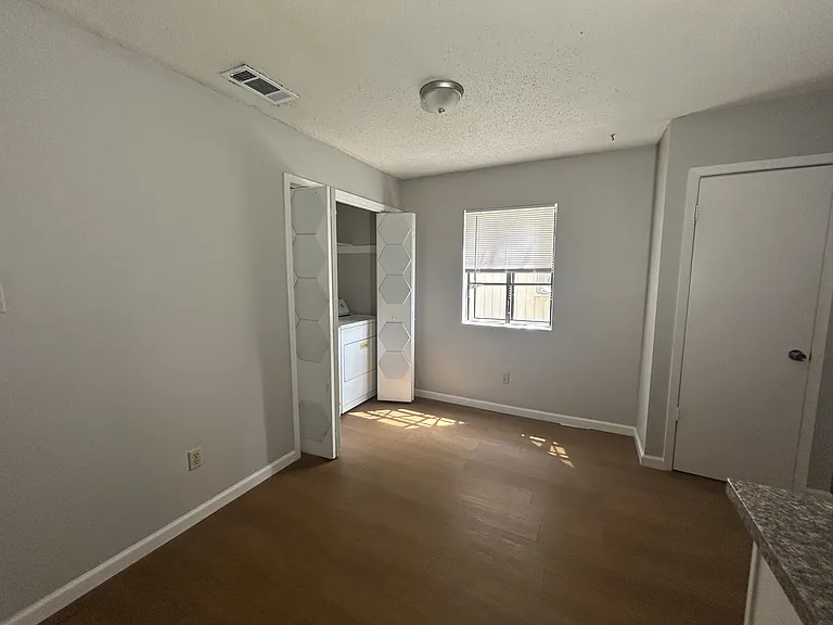 707 Bracewood Cir — Photo 6