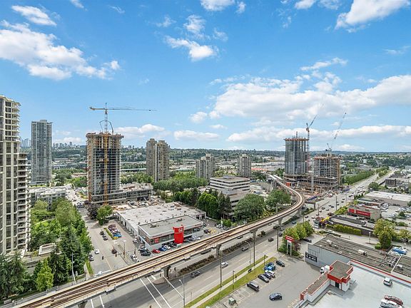 4th image of 4388 Buchanan St #1806