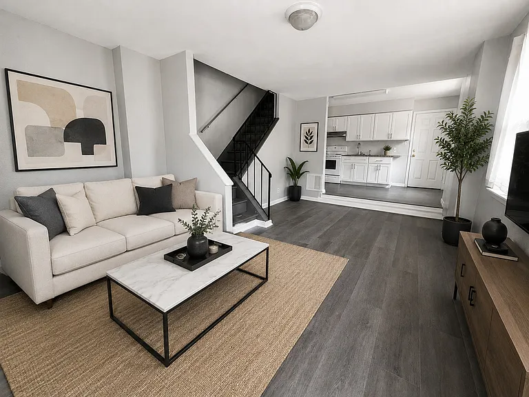 2601 N Sartain St — Photo 1