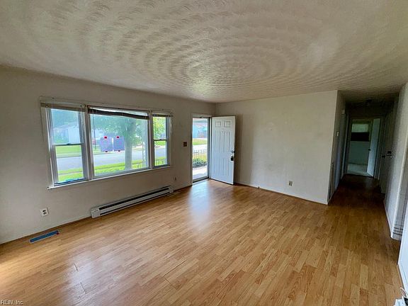 4th image of 1520 Blanche Dr