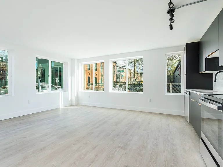 Artist's View 734 S 17th St — Photo 18