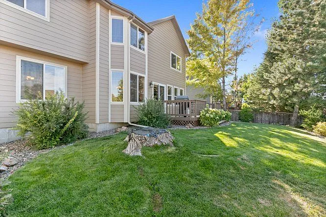 829 Sparrow Hawk Dr — Photo 35