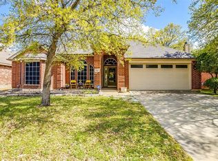 2517 Greenhaven Dr, Burleson, TX 76028