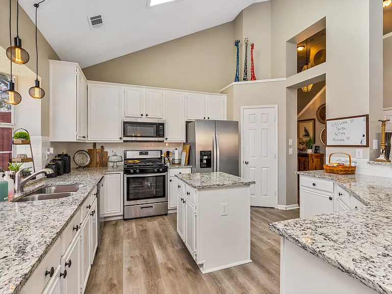 604 Grimsworth Ct — Photo 12