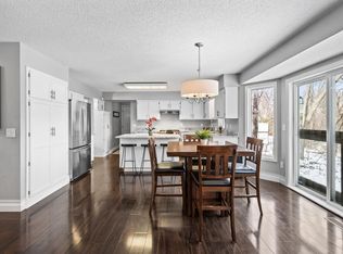 1263 Chokecherry Rd, Hugo, MN 55038