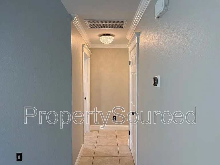 1351 Aksland Dr — Photo 16