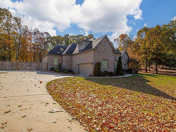 4th image of 4188 Serene Dr