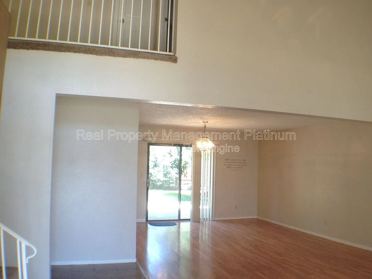 Building Photo - 675 N Claremont Ave