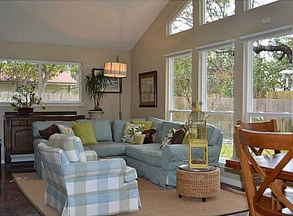 2nd image of 4009 Hyridge Dr