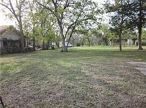 4th image of 605 E Martin Luther King Jr St